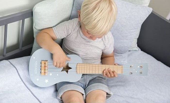 peuterspeelgoed, kindergitaar, little dutch speelgoed