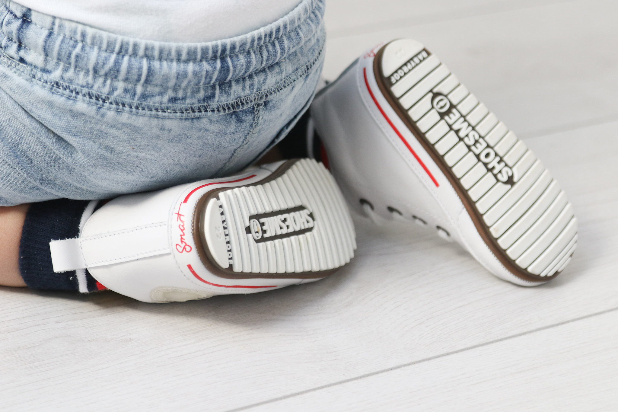 witte baby sneakers, witte sneakertjes maat 20,21,22,, Shoesme sneakers