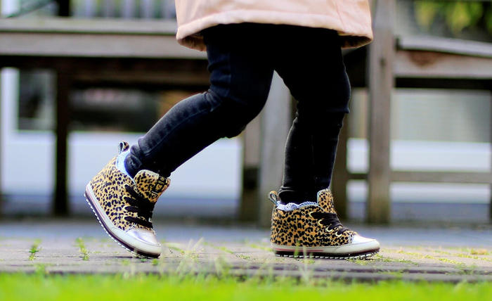 babyschoenen panterprint, eerste loopschoenjtes met panterprint
