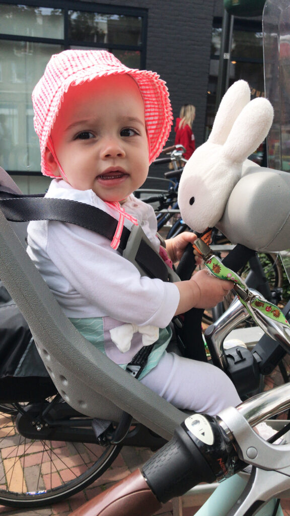 fietsen met je kleintje, voor het eerst fietsen met je kindje
