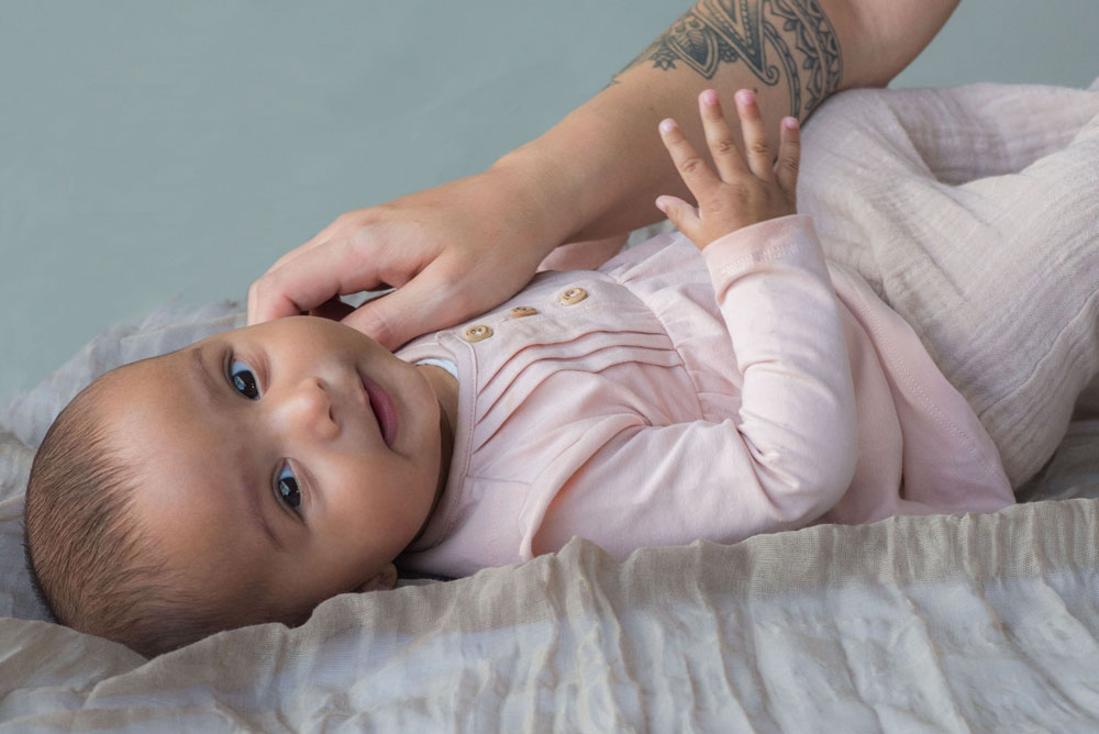Baby of Infant top/korte jas door Mayfair-18 maanden Kleding Meisjeskleding Babykleding voor meisjes Pyjamas & Badjassen 