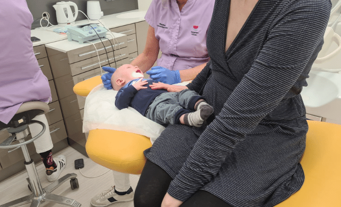 TE KORT TONGRIEMPJE, STRAKKE LIPBAND, STRAKKE TONGRIEM BABY, BABY TONGRIEMPJE, ERVARING TE KORT TONGRIEMPJE BABY