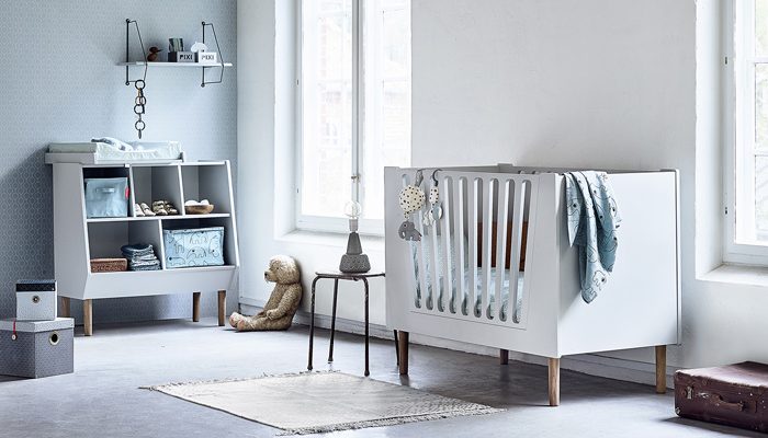 Scandinavische babykamer, done by deer, commode, baby commode kast