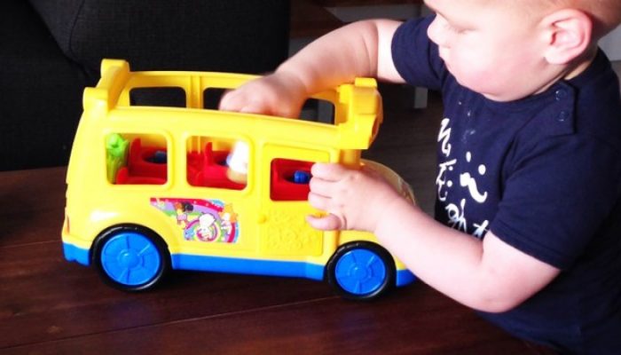 Schoolbus-Fisher-Price-review-Boyslabel-620x350