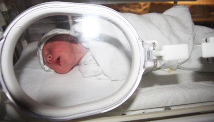 baby in couveuse, bevallingsverhaal, babyblog, babylabel, mamaliefde