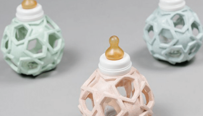 Plastic melkflesjes of glazen melkflesjes voor je baby, eerste babyfles